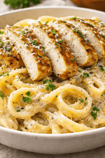 Creamy Chicken Alfredo Pasta